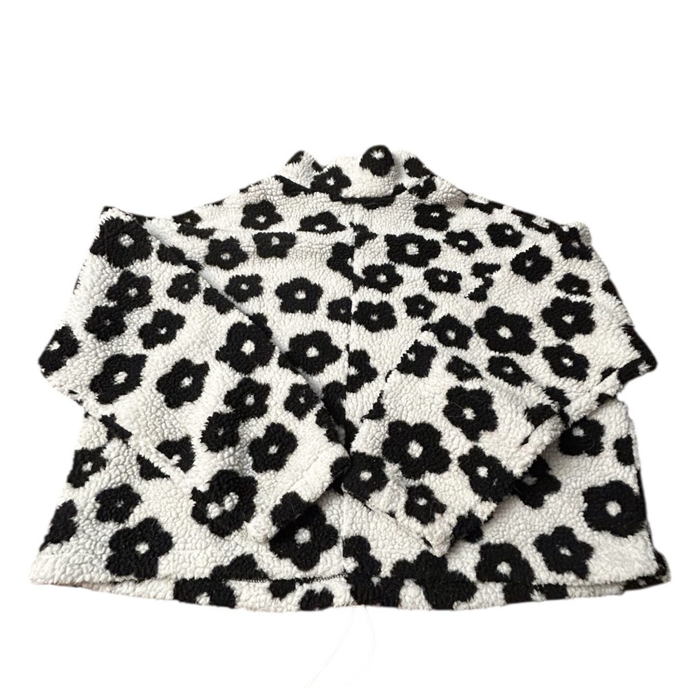 Hyfve LA Lily Floral Print Sherpa Jacket Adorable- Black & White Size Large EUC - Picture 5 of 9